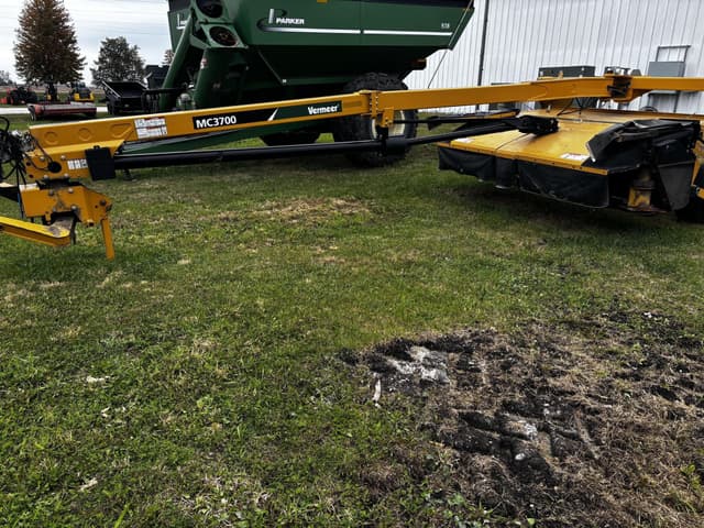 Image of Vermeer MC3700 equipment image 2