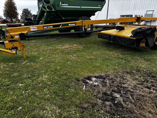 Image of Vermeer MC3700 equipment image 2