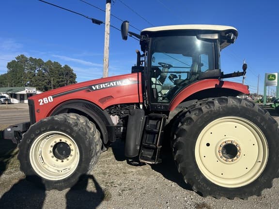 Image of Versatile 260 equipment image 1