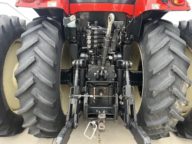 Image of Versatile 260 equipment image 3