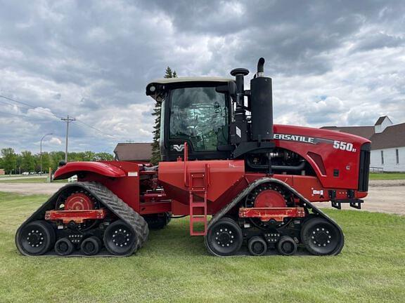 Image of Versatile 550DT equipment image 1