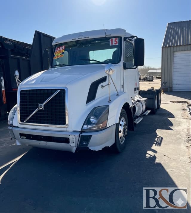 Image of Volvo VNL equipment image 3