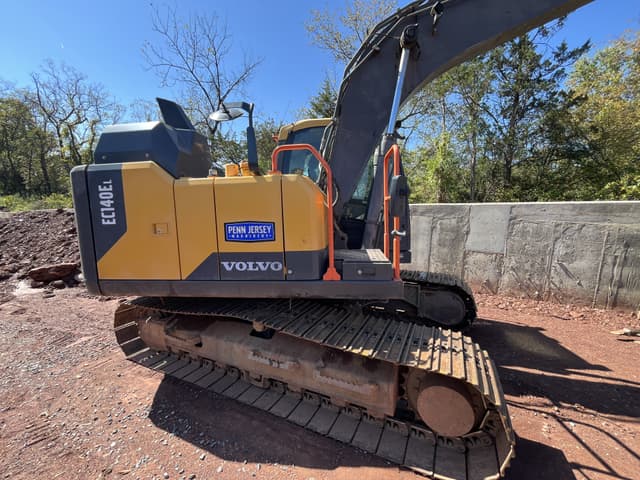 Image of Volvo EC140EL equipment image 3
