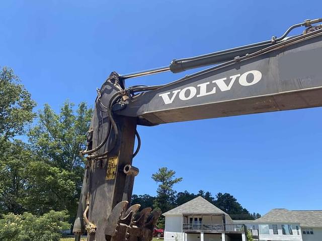 Image of Volvo EC220EL equipment image 3