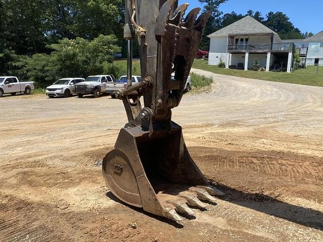 Image of Volvo EC220EL equipment image 1