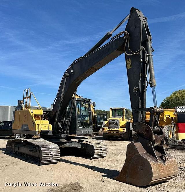 Image of Volvo EC250EL equipment image 2