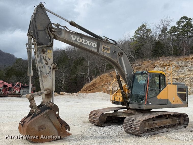 2015 Volvo EC250EL Equipment Image0