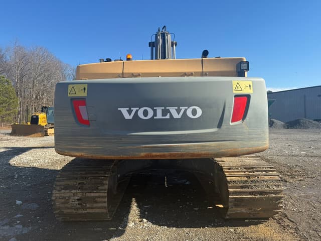 Image of Volvo EC300DL equipment image 3