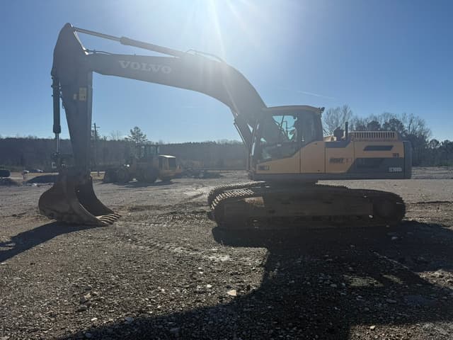 Image of Volvo EC300DL equipment image 1
