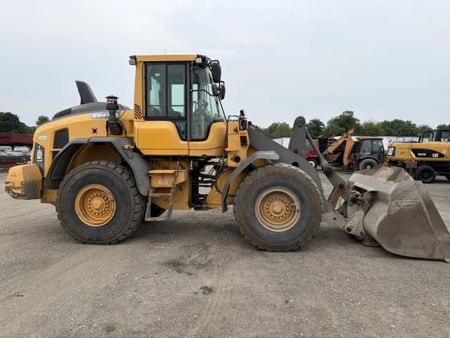 Image of Volvo L90H equipment image 3