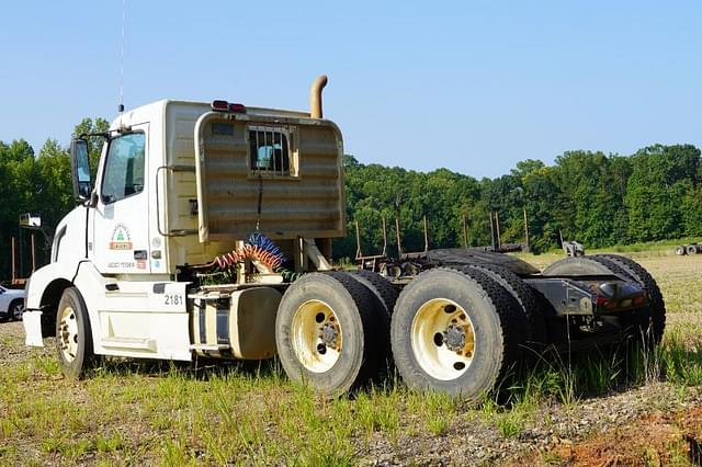 Image of Volvo T300 equipment image 2