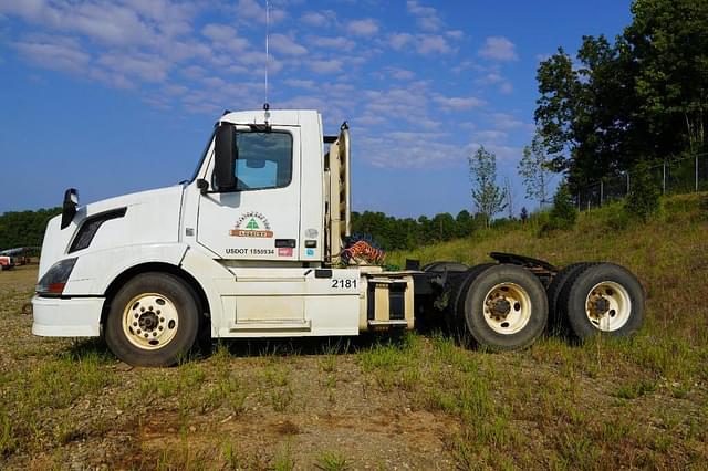 Image of Volvo T300 equipment image 1