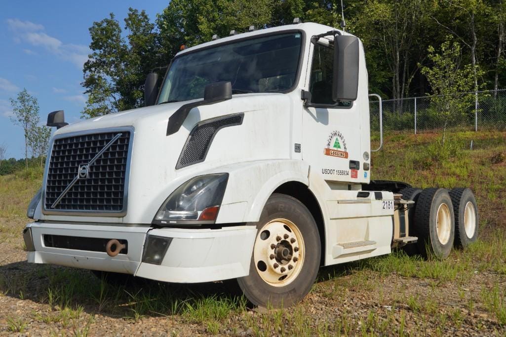 Main image Volvo T300