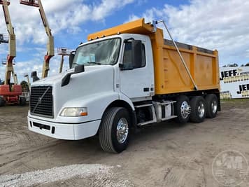 Main image Volvo VNM