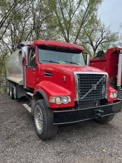 Image of Volvo VHD equipment image 1