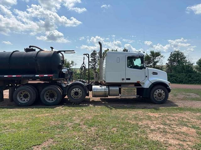 Image of Volvo VHD equipment image 4