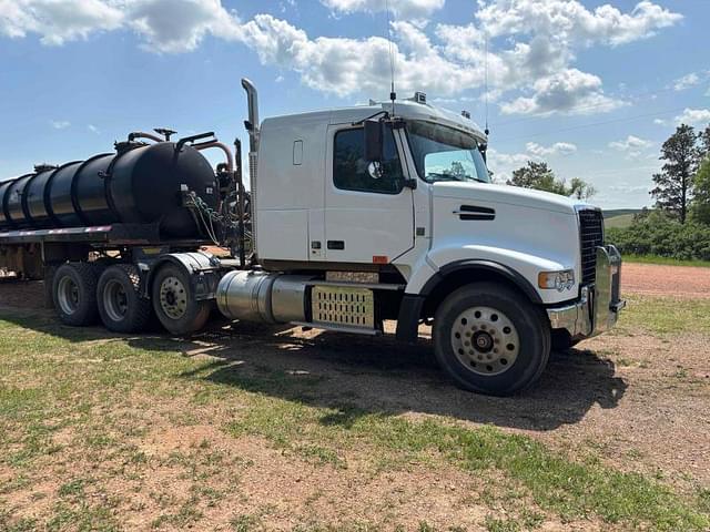 Image of Volvo VHD equipment image 3