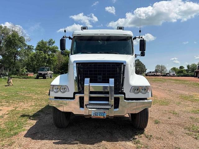 Image of Volvo VHD equipment image 2