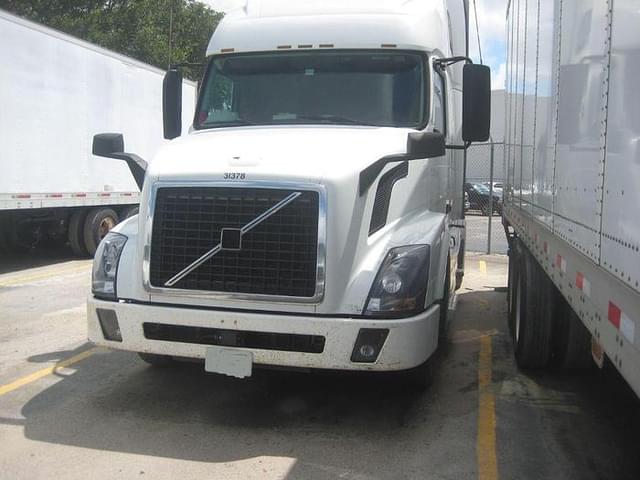 Image of Volvo VN equipment image 1