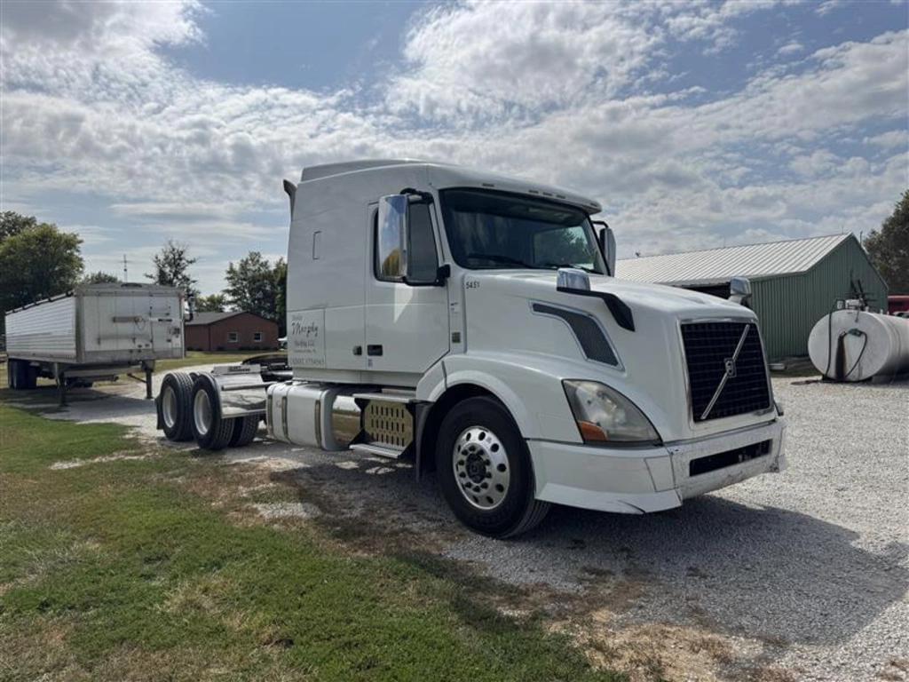 Image of Volvo VNL64T Primary image