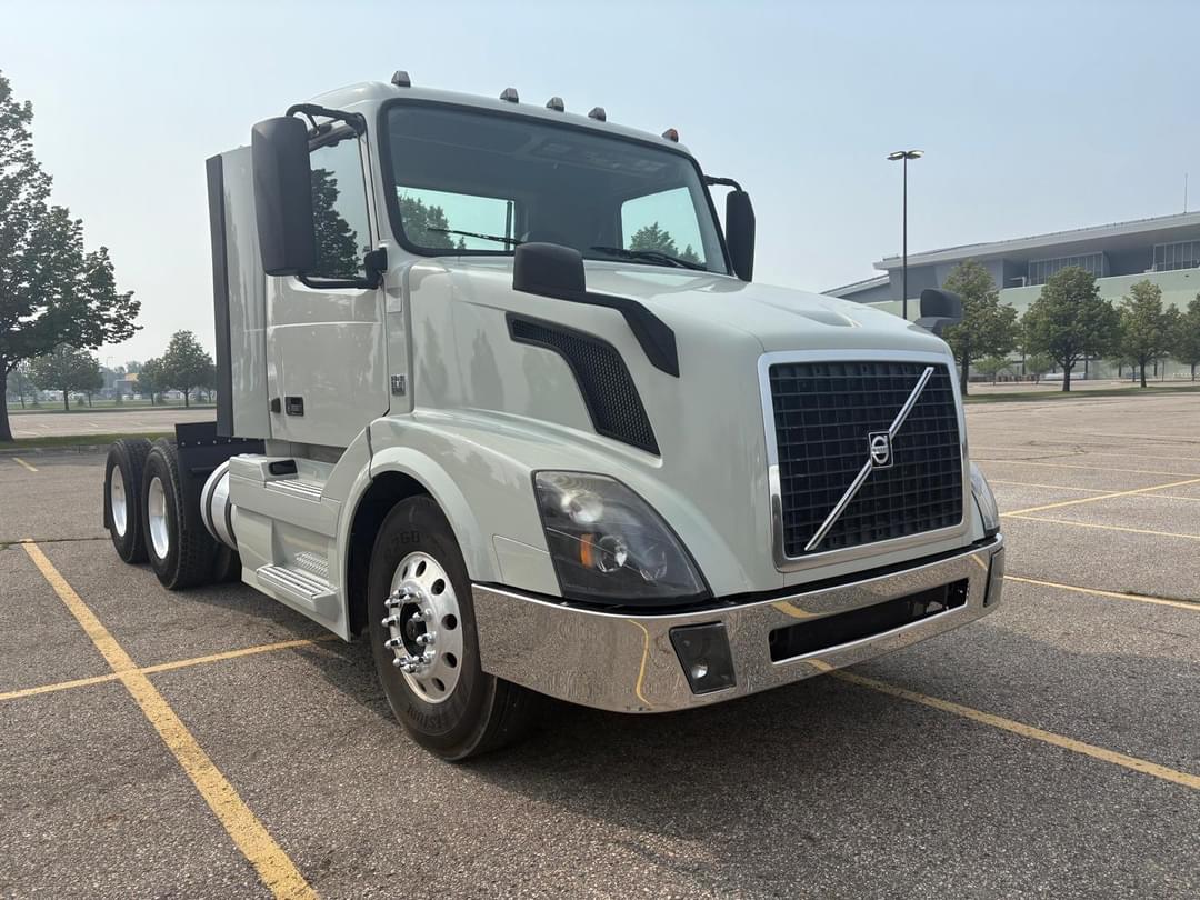 Image of Volvo VNL Primary image