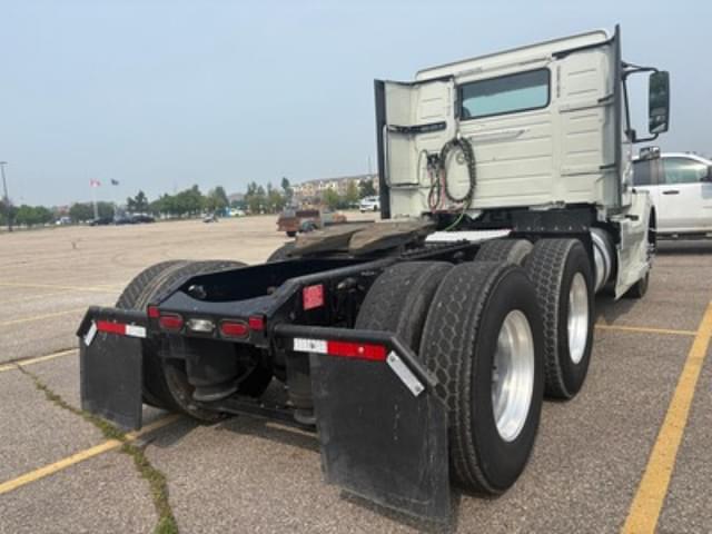 Image of Volvo VNL equipment image 1