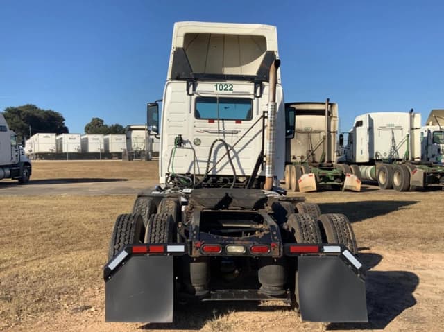 Image of Volvo VNL equipment image 3