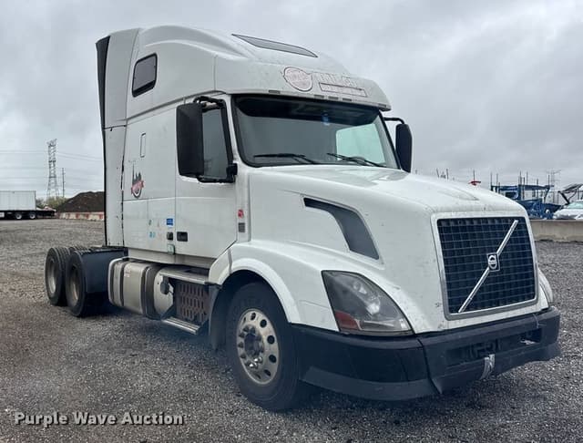 Image of Volvo VNL equipment image 2