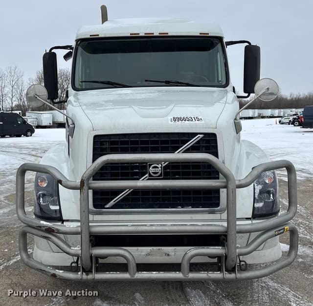 Image of Volvo VNL equipment image 1