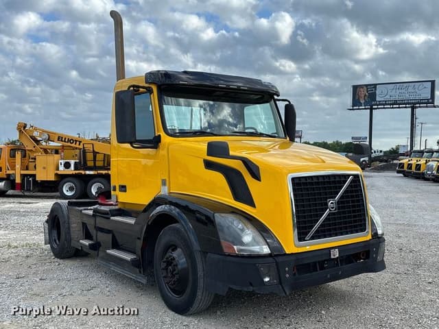 Image of Volvo VNL equipment image 2