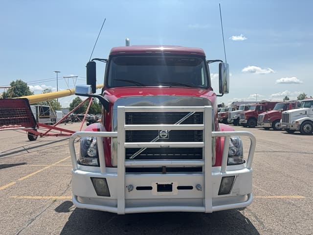 Image of Volvo VNL equipment image 1