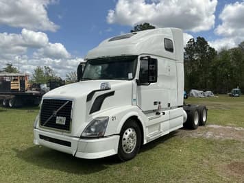 Main image Volvo VNL