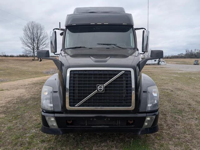 Image of Volvo VNL equipment image 4