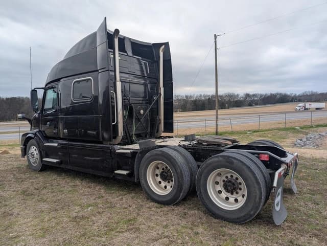 Image of Volvo VNL equipment image 3