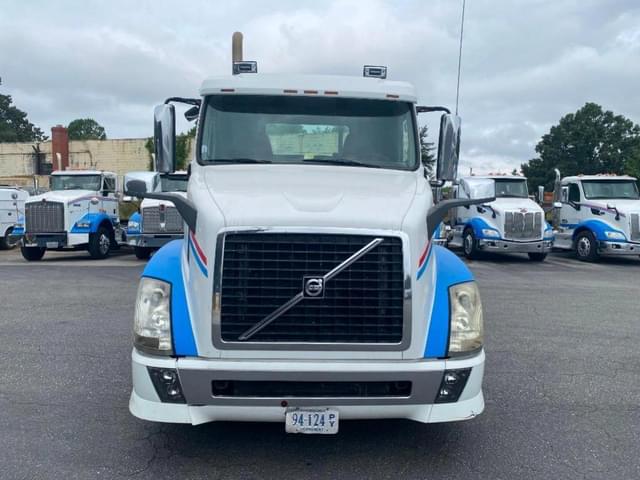 Image of Volvo VNL equipment image 1