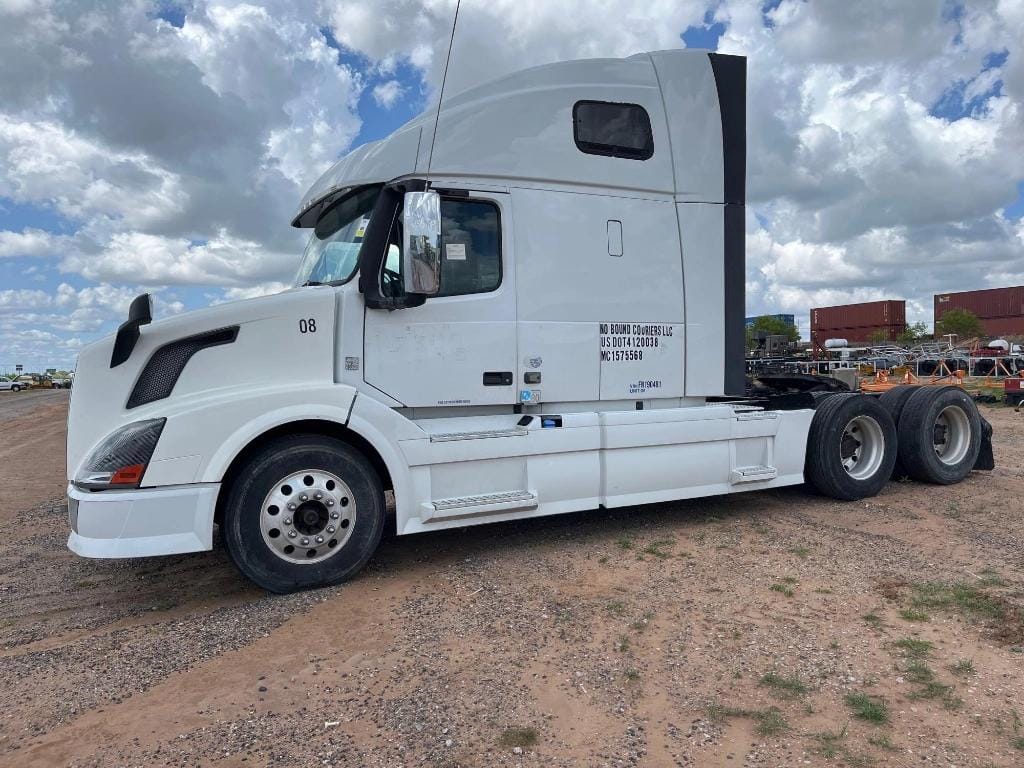 2015 Volvo VNL Equipment Image0