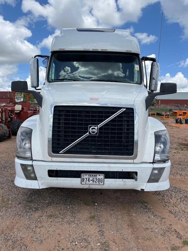 Image of Volvo VNL equipment image 1