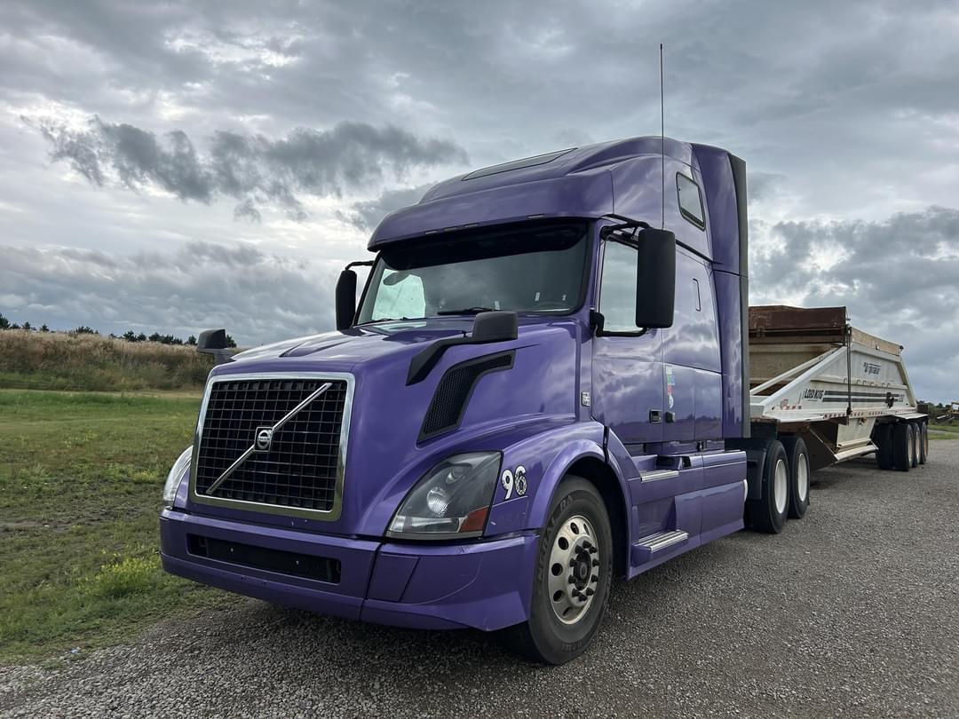 Image of Volvo VNL42T670 Primary image