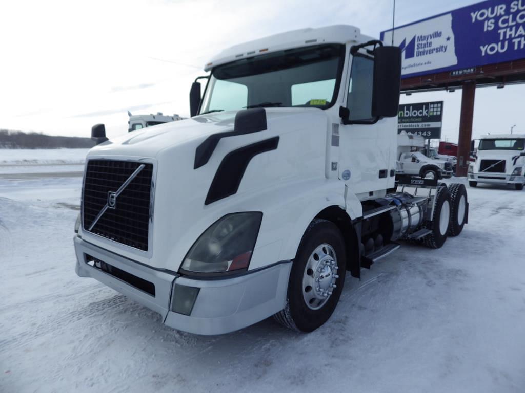 Image of Volvo VNL64T300 Primary Image