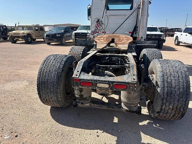 Image of Volvo VNL64T300 equipment image 1