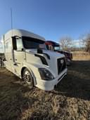 2015 Volvo VNL64T670 Image