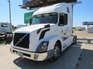 2015 Volvo VNL64T670 Image