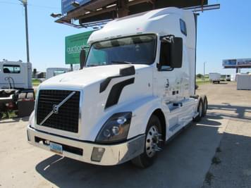 Main image Volvo VNL64T670