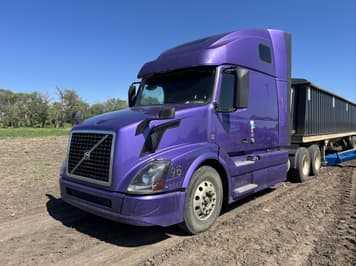 Main image Volvo VNL64T670