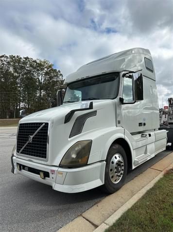 Main image Volvo VNL64T760