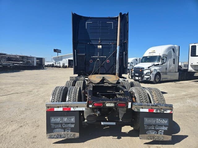 Image of Volvo VNL64T780 equipment image 4