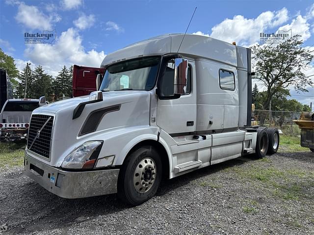 Image of Volvo VNL86T730 equipment image 2