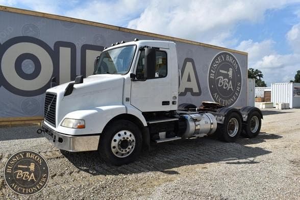 Image of Volvo VNM64T200 Primary image