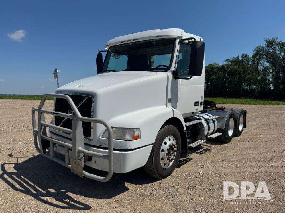 Image of Volvo VNM64T200 Primary image