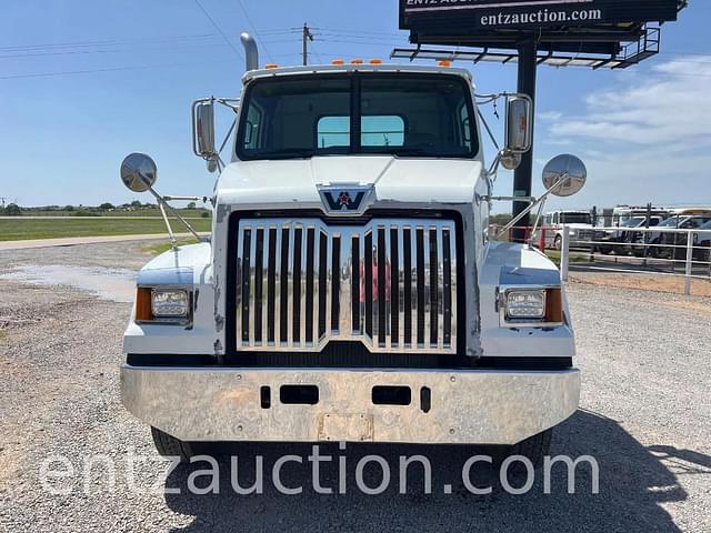 Image of Western Star 4700 equipment image 1